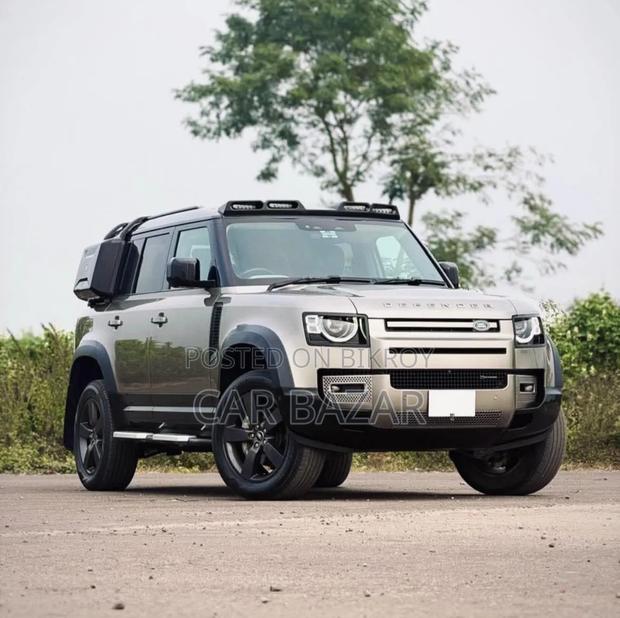 Land Rover Defender X-Dynamic SE 2023 Brown