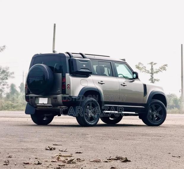 Land Rover Defender X-Dynamic SE 2023 Brown