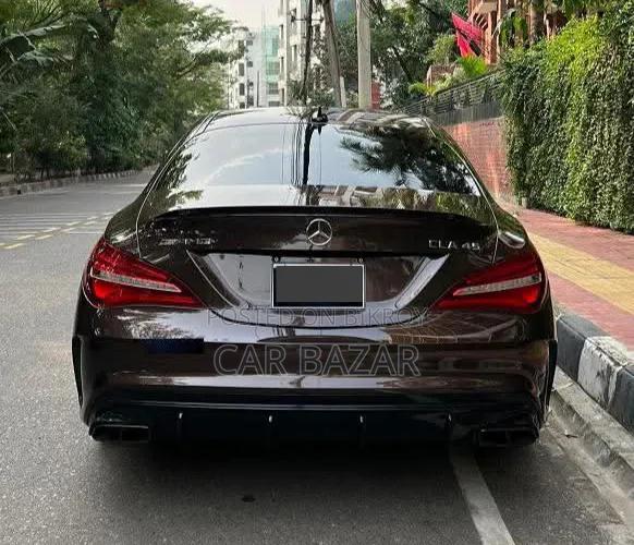 Mercedes-Benz CLA-Class CLA 180 Sedan 2018 Brown