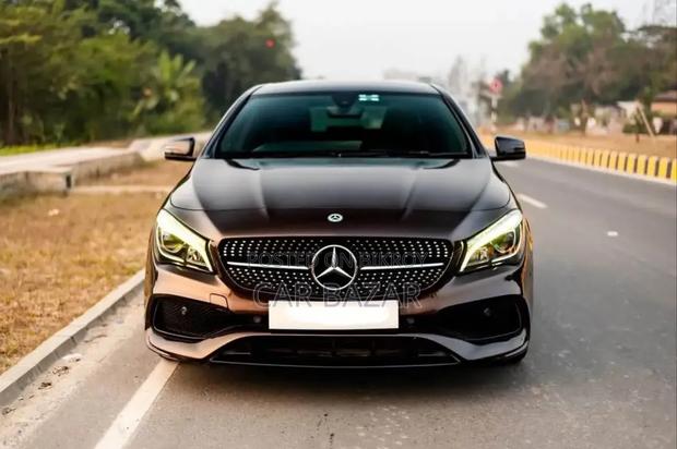 Mercedes-Benz CLA-Class CLA 180 Sedan 2018 Brown