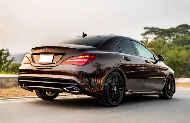 Mercedes-Benz CLA-Class CLA 180 Sedan 2018 Brown