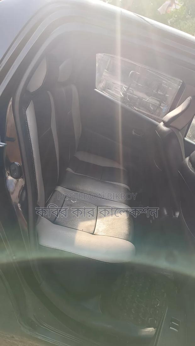 Toyota Vitz 2011 Black