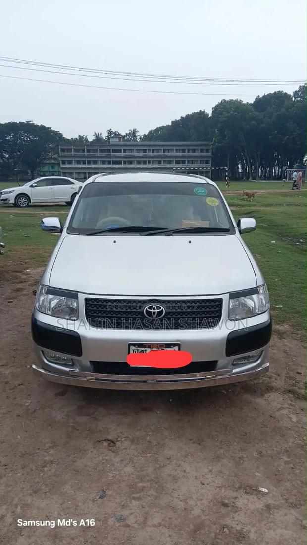 Toyota Succeed 2004 Silver