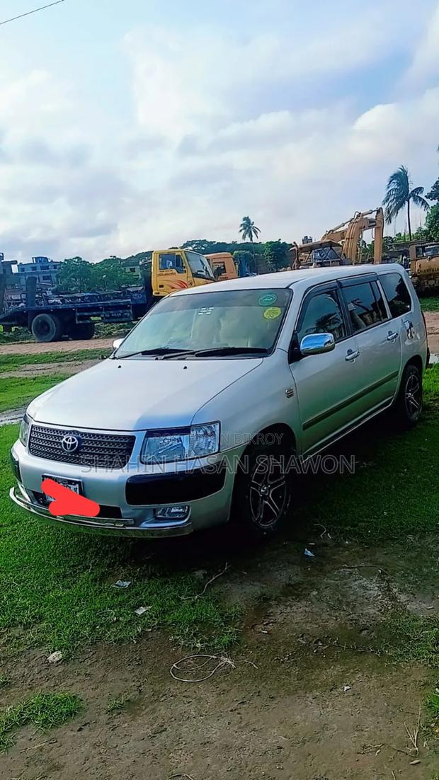 Toyota Succeed 2004 Silver