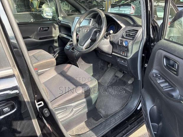 Toyota Noah 2021 Black