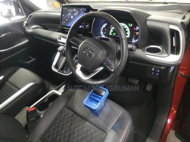 Toyota Noah 2023 Red