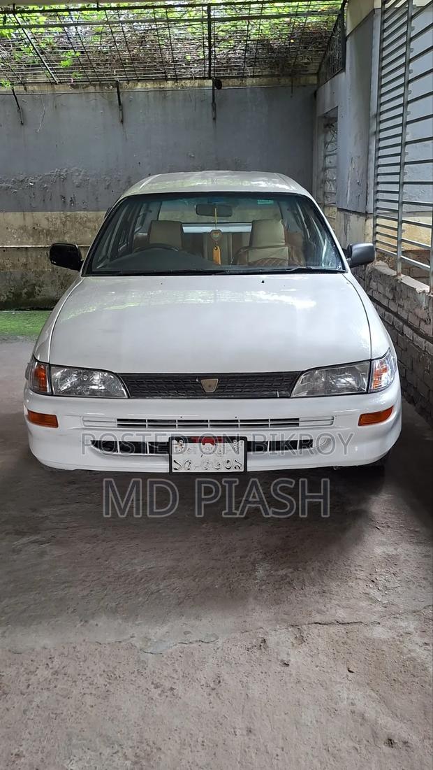 Toyota Corolla II 1999 White