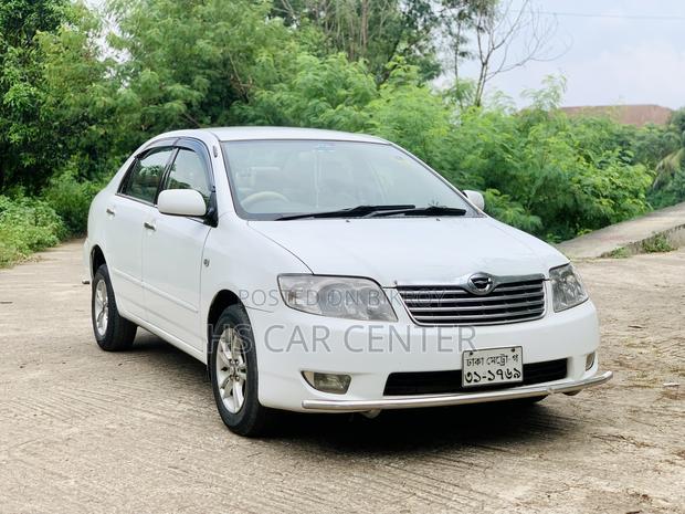 Toyota Corolla Sedan 2005 White