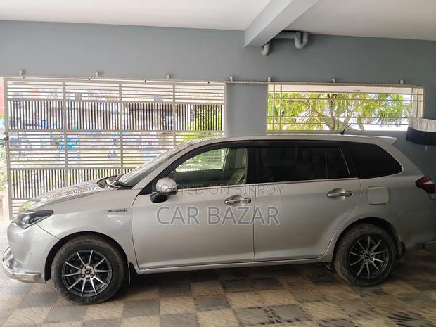 Toyota Corolla Fielder 1.5 Hybrid FWD 2017 Silver