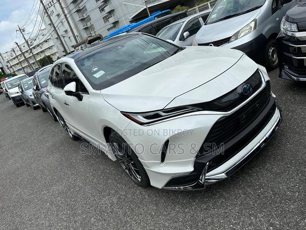 Toyota Harrier 2.5 Hybrid 4WD 2021 Pearl