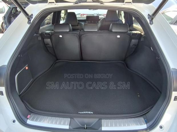 Toyota Harrier 2.5 Hybrid 4WD 2021 Pearl