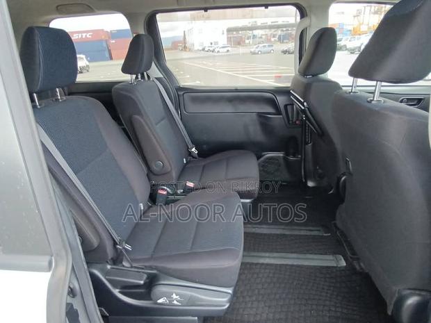 Toyota Noah 2021 Silver