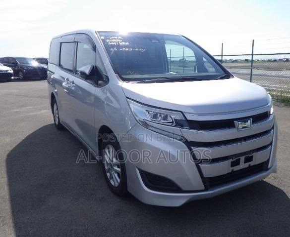 Toyota Noah 1.8 FWD Hybrid (7 Seater) 2021 Silver