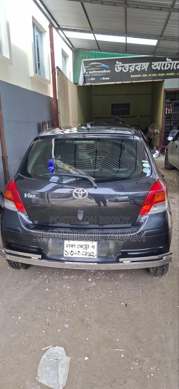 Toyota Vitz 1.3 AWD 3dr 2010 Black