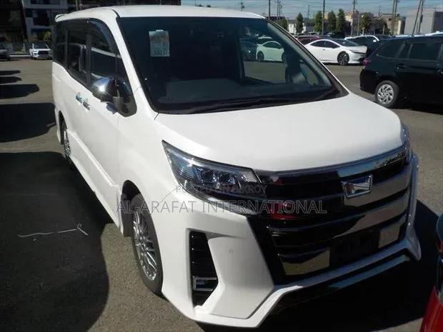 Toyota Noah 2021 Pearl