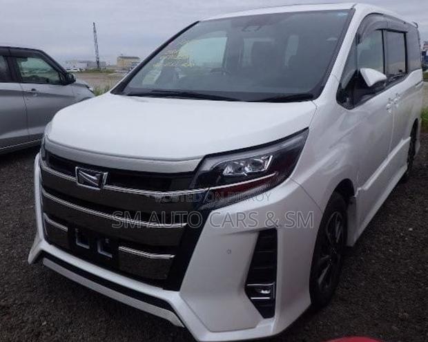 Toyota Noah 2021 Pearl