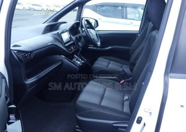 Toyota Noah 2021 Pearl