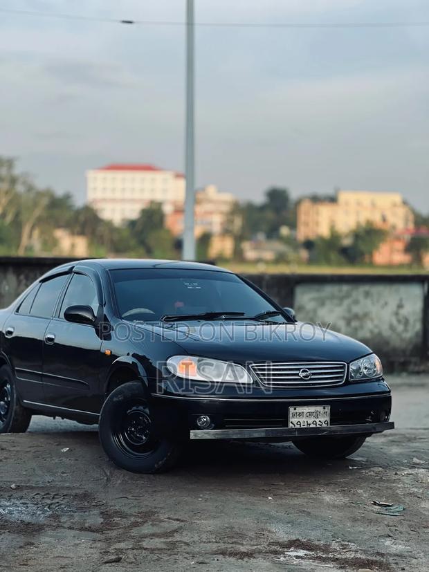 Nissan Sunny 2005 Silver