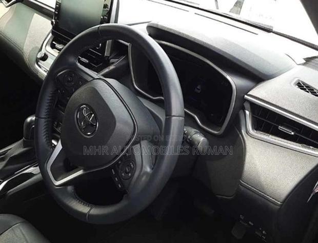 Toyota Corolla Cross 1.8 Hybrid FWD 2022 Black