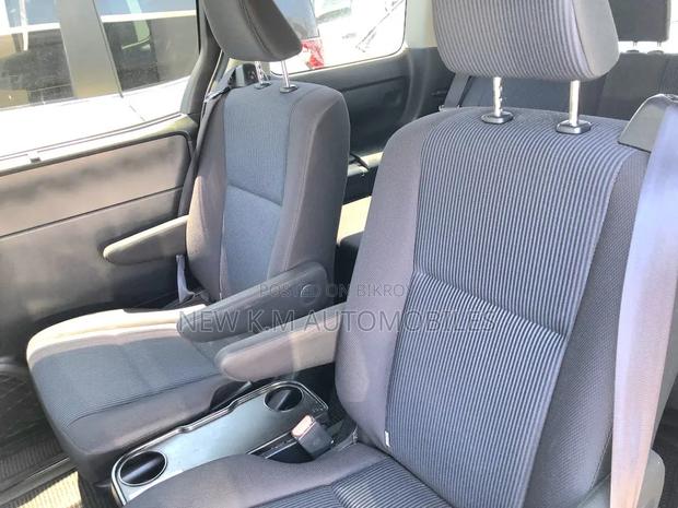 Toyota Noah 2021 Pearl