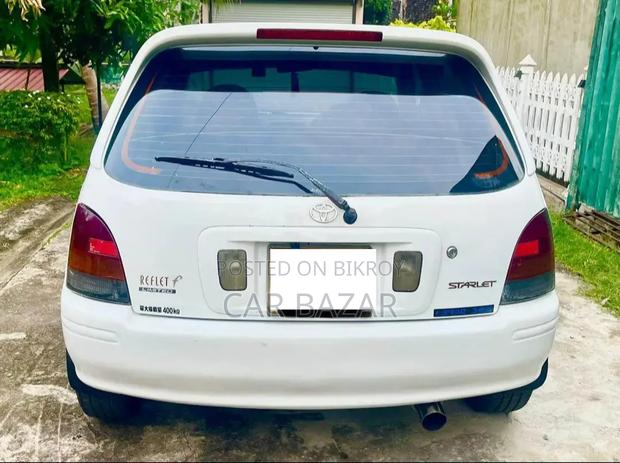Toyota Starlet 1997 White