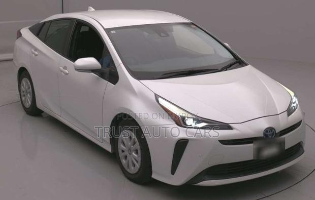 Toyota Prius 2021 Pearl