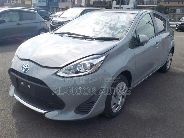 Toyota Aqua 2021 Gray