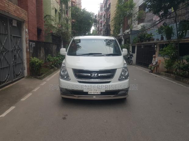 Hyundai H300 2010 White