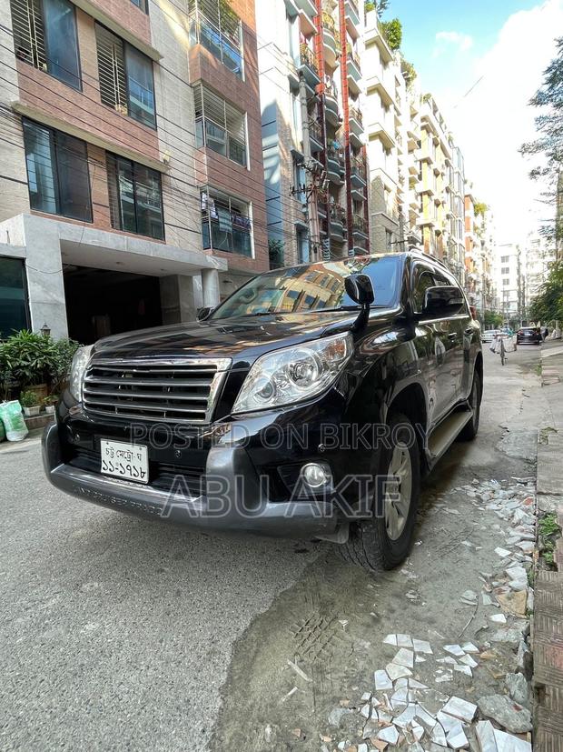 Toyota Land Cruiser Prado 2011 Black