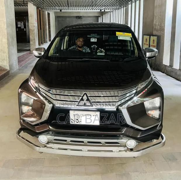 Mitsubishi Xpander Cross 2019 Brown