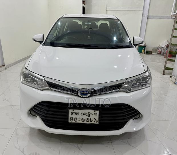 Toyota Axio 1.5 Hybrid 2WD 2015 White