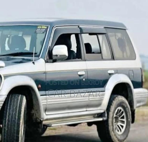 Mitsubishi Pajero 1994 Silver