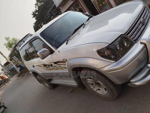 Toyota Land Cruiser Prado 2.7 16V 5dr 2000 Off White