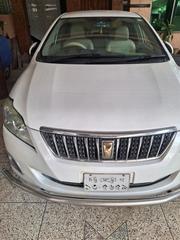 Toyota Premio 2012 Pearl for sale