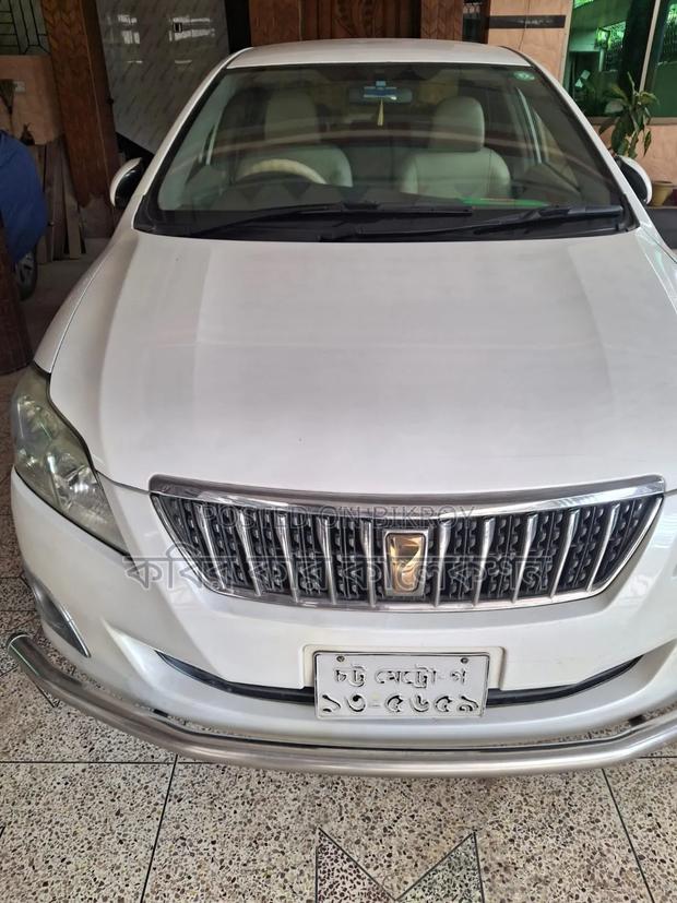 Toyota Premio 2012 Pearl