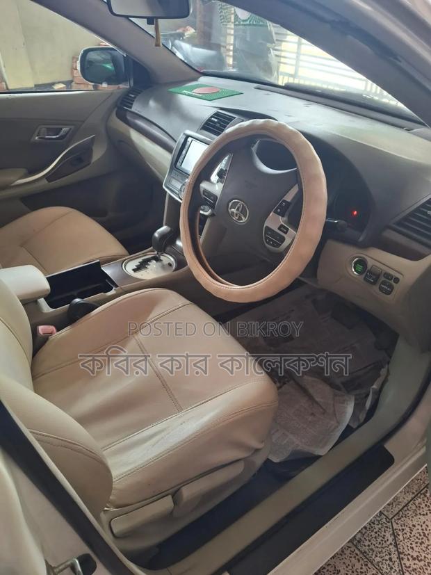 Toyota Premio 2012 Pearl