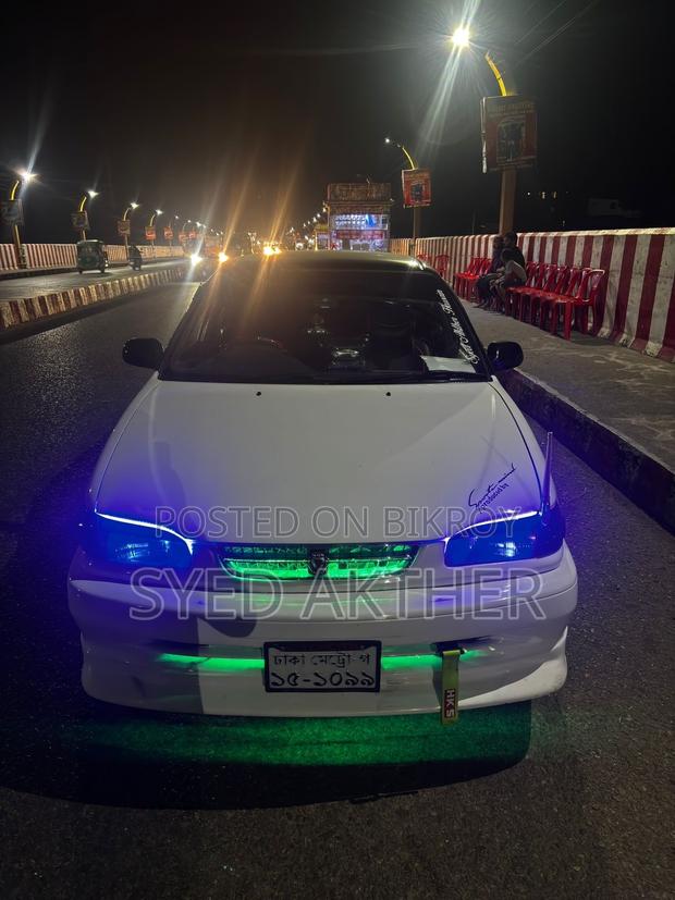 Toyota Corolla 1997 White