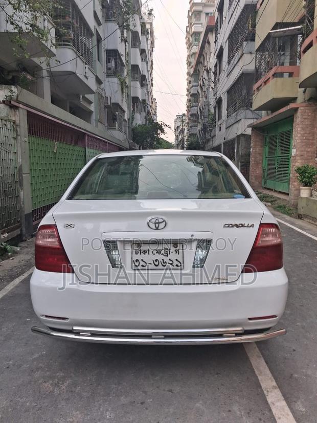 Toyota Corolla 2004 White