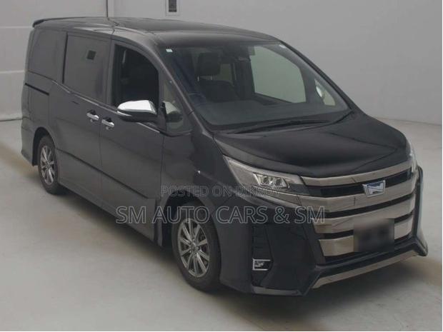 Toyota Noah 2021 Black