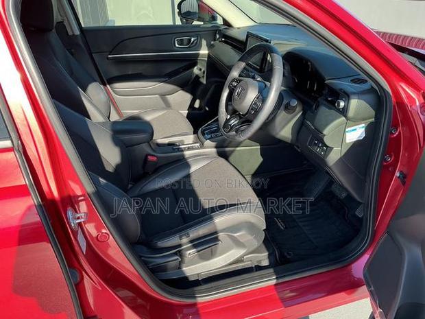 Honda Vezel 2021 Red