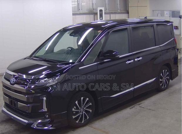 Toyota Noah 2024 Black