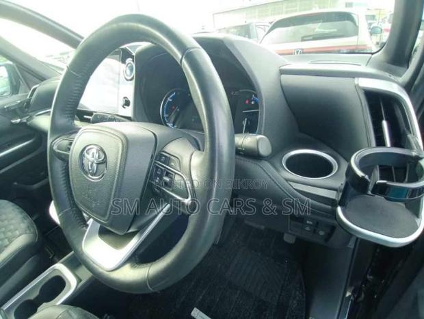 Toyota Voxy 2022 Black