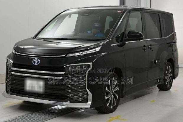 Toyota Voxy 2022 Black