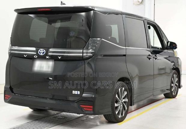 Toyota Voxy 2022 Black