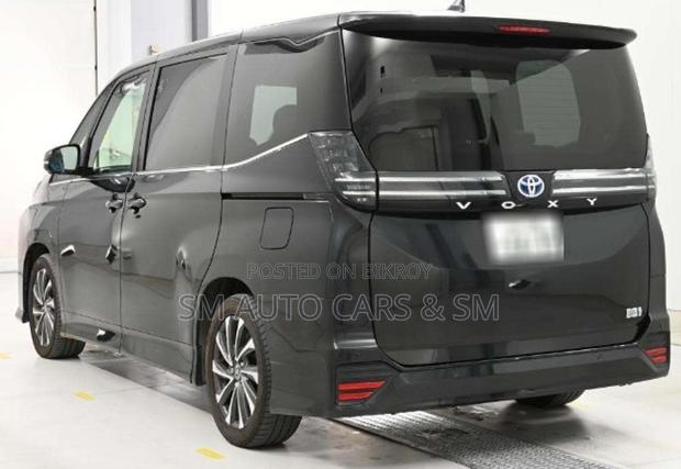 Toyota Voxy 2022 Black