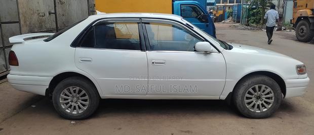 Toyota Corolla 1.6 Sedan 1997 White