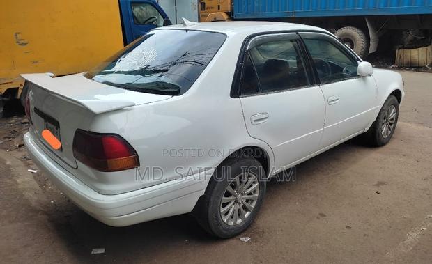 Toyota Corolla 1.6 Sedan 1997 White