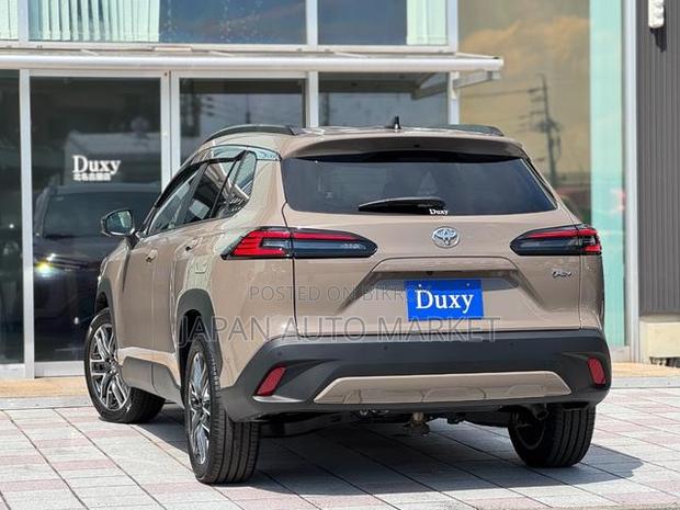 Toyota Corolla Cross 2025 Brown
