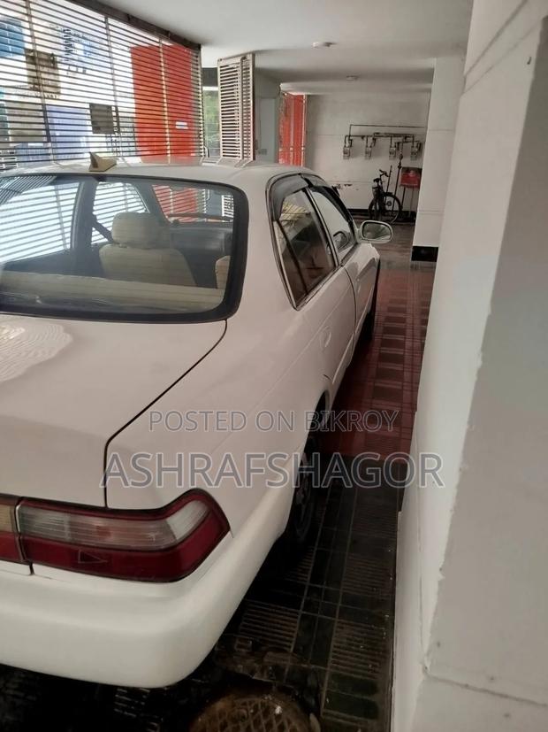 Toyota Corolla Sedan 1992 White