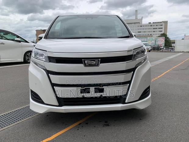 Toyota Noah 2.0 FWD (8 Seater) 2021 Pearl